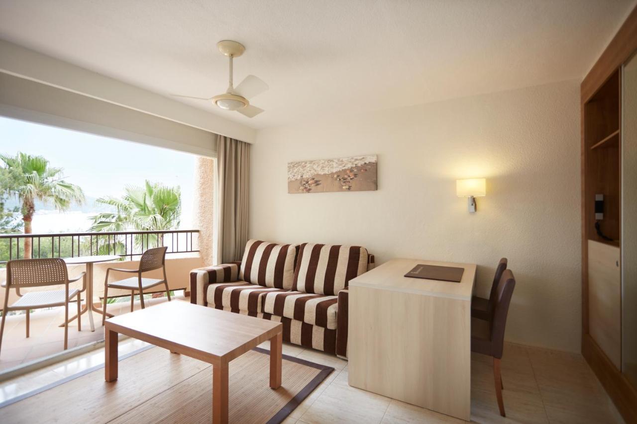 Invisa Hotel Club Cala Blanca Playa DPlaya Des Figueral Eksteriør billede