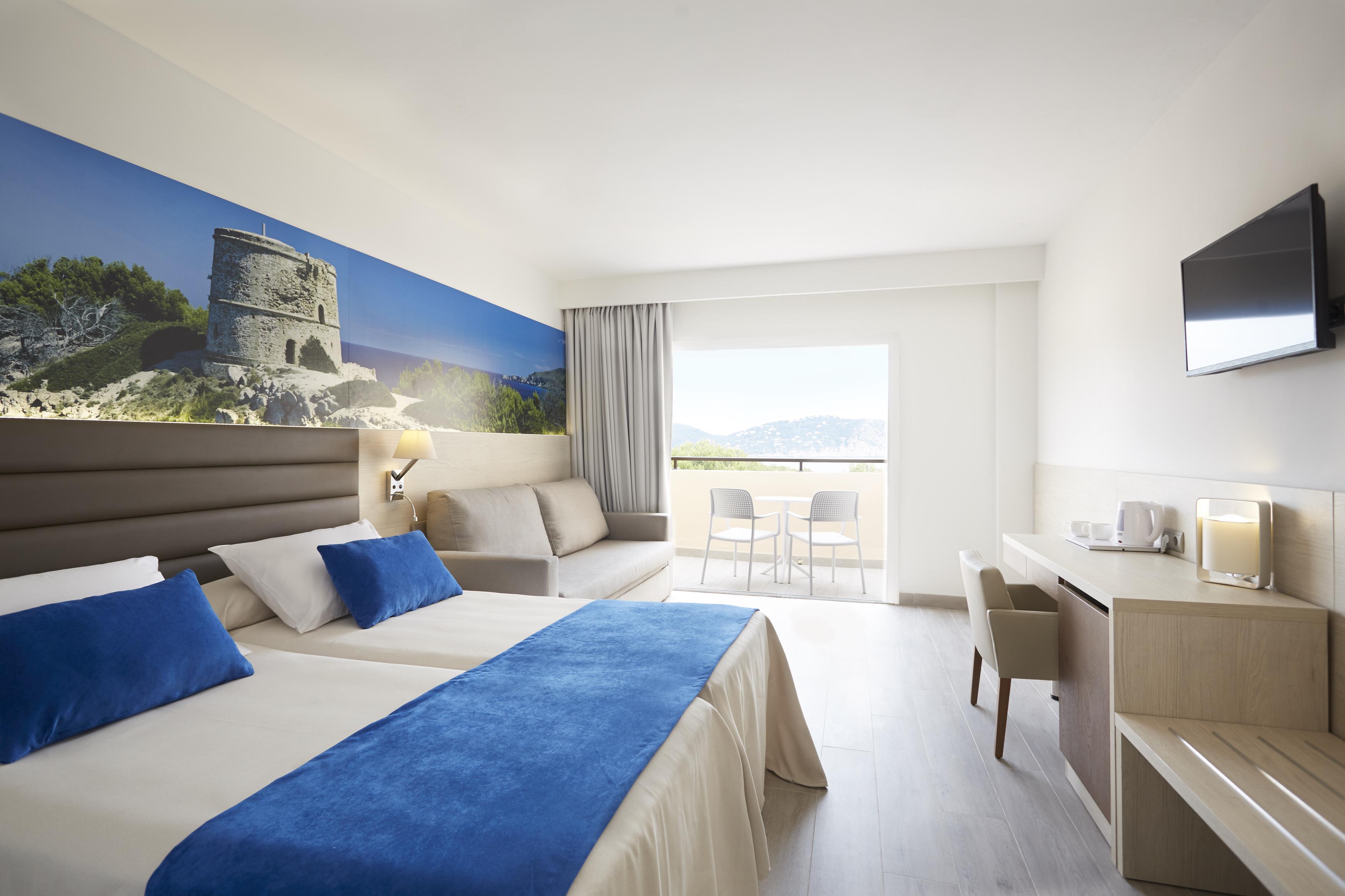 Invisa Hotel Club Cala Blanca Playa DPlaya Des Figueral Eksteriør billede