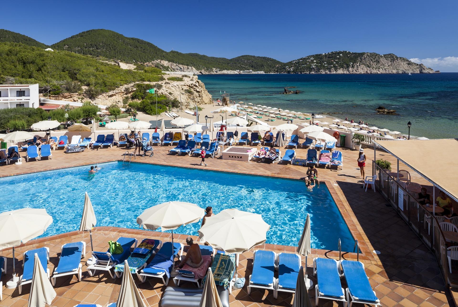 Invisa Hotel Club Cala Blanca Playa DPlaya Des Figueral Eksteriør billede