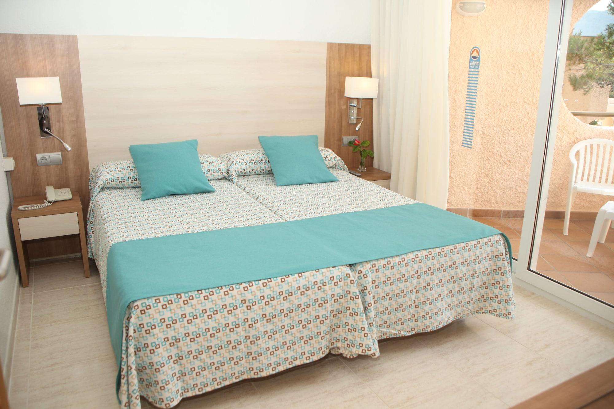 Invisa Hotel Club Cala Blanca Playa DPlaya Des Figueral Eksteriør billede