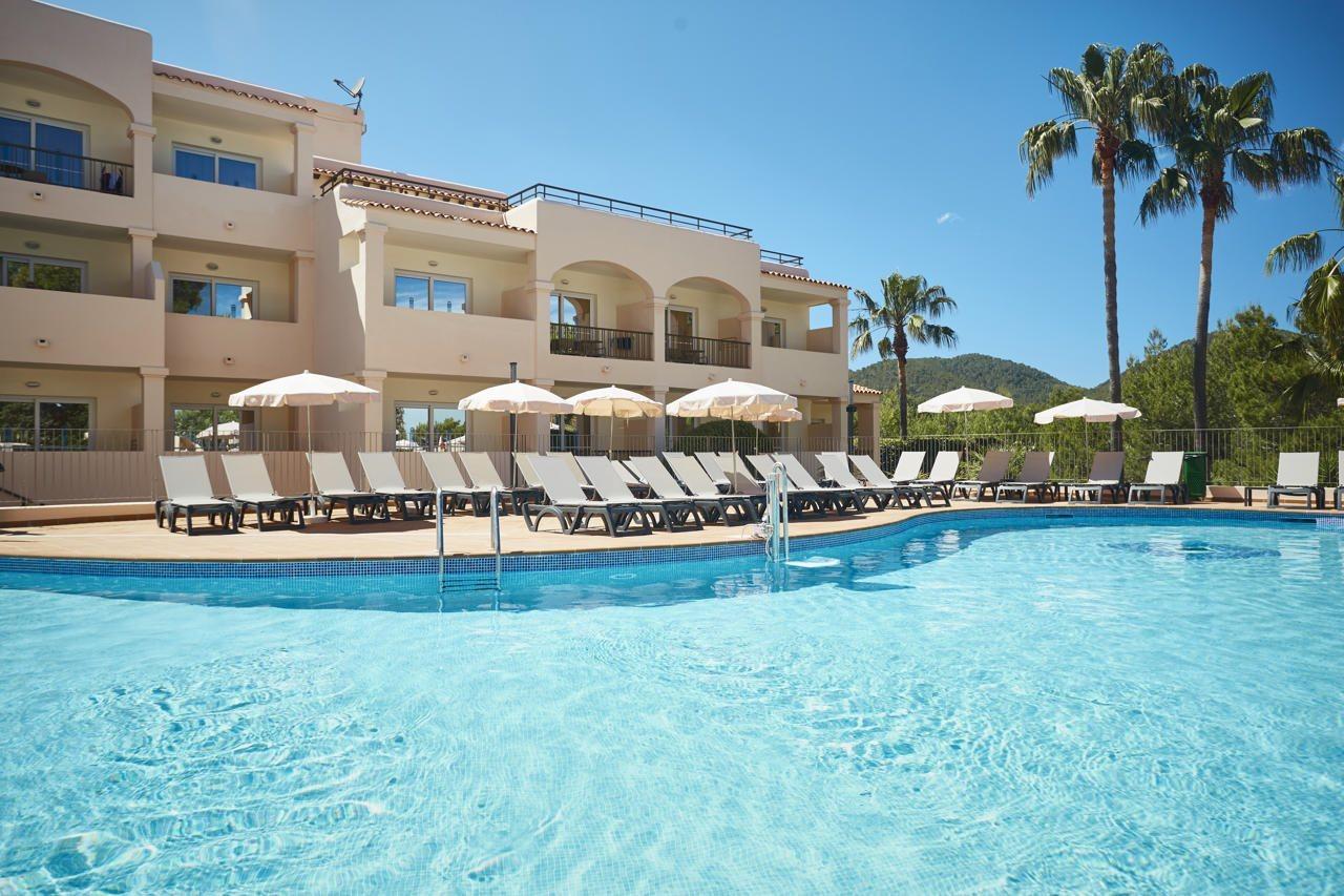Invisa Hotel Club Cala Blanca Playa DPlaya Des Figueral Eksteriør billede