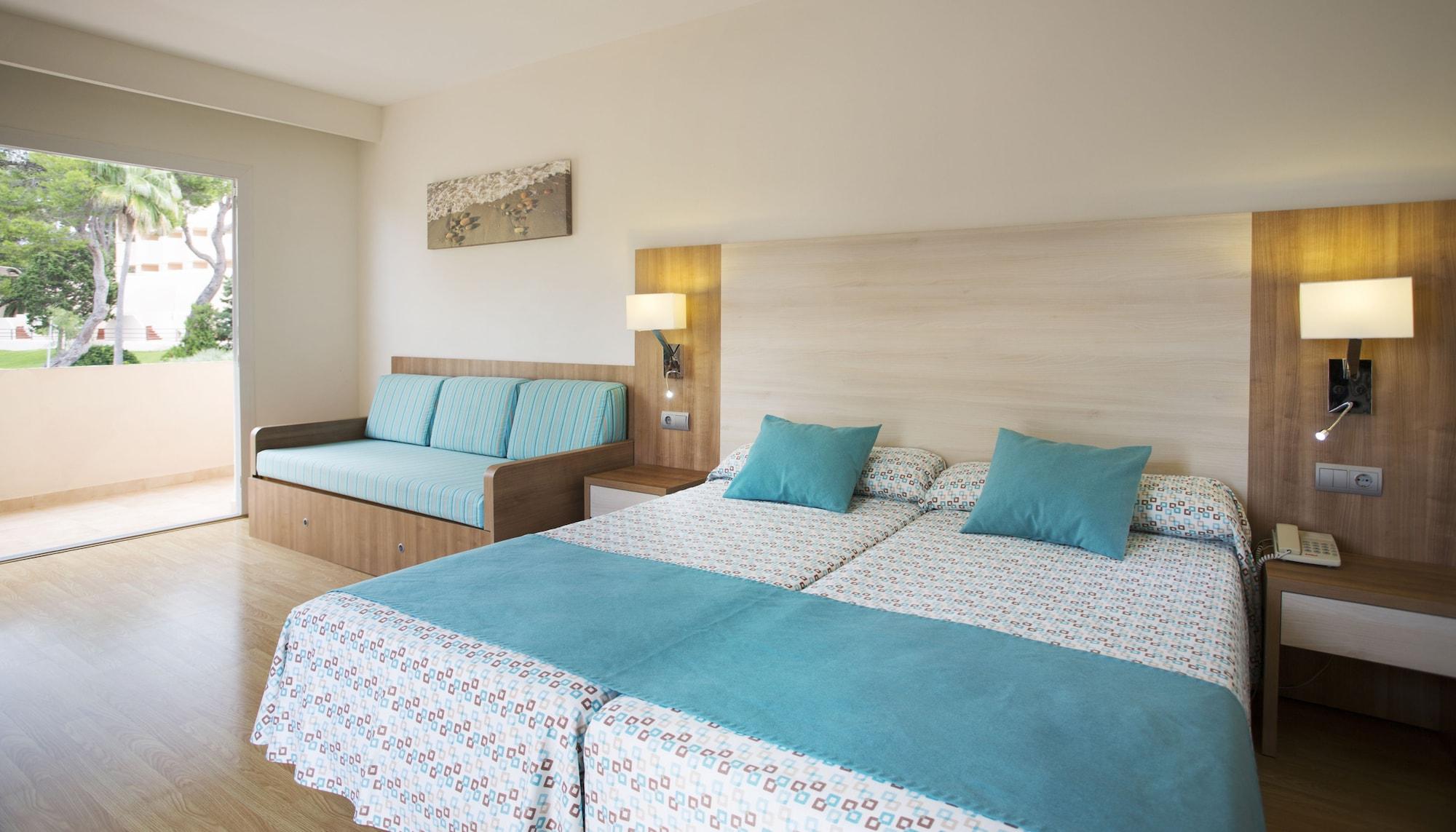 Invisa Hotel Club Cala Blanca Playa DPlaya Des Figueral Eksteriør billede