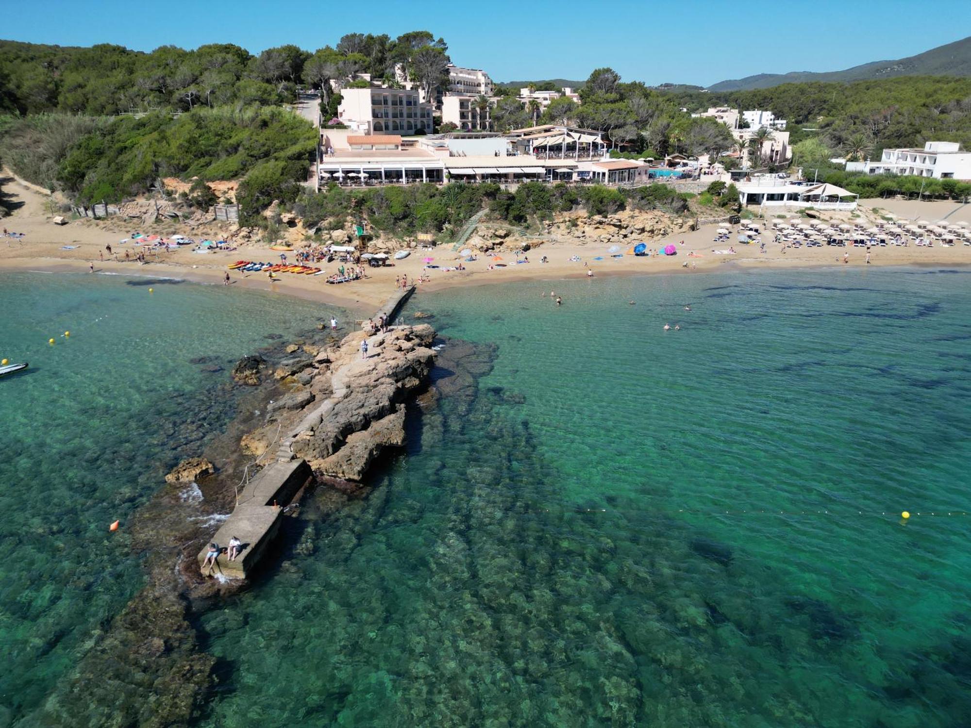 Invisa Hotel Club Cala Blanca Playa DPlaya Des Figueral Eksteriør billede