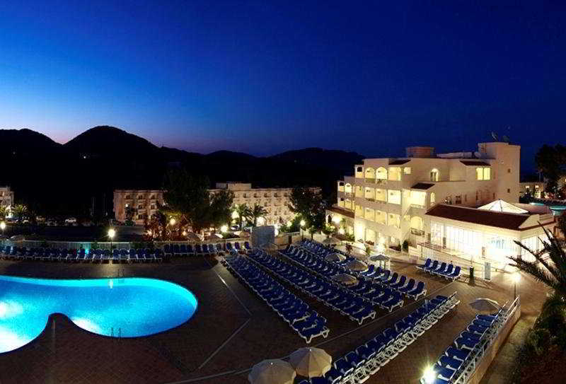 Invisa Hotel Club Cala Blanca Playa DPlaya Des Figueral Faciliteter billede